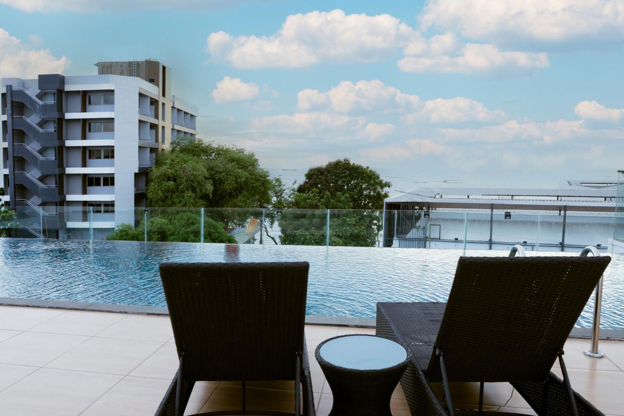 Karin Hotel & Service Apartment - Sha Extra Plus Si Racha Luaran gambar